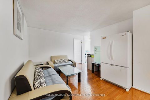 Photo 13 at 153 Dollery Court, Branson, Toronto