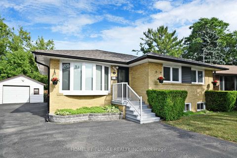 Photo 1 at 14 Pelmar Place, Woburn, Toronto