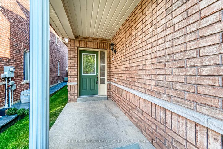 Photo 2 at 3806 Quiet Creek Drive, Churchill Meadows, Mississauga