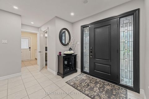 Photo 3 at 255 Glenway Circle, Glenway Estates, Newmarket