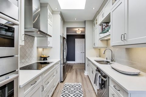 Photo 9 at PH08 - 5229 Dundas Street W, City Centre West, Toronto Photo 9 at PH08 - 5229 Dundas Street W, City Centre West, Toronto