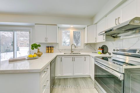Photo 16 at 153 Cavendish Court, MO Morrison, Oakville