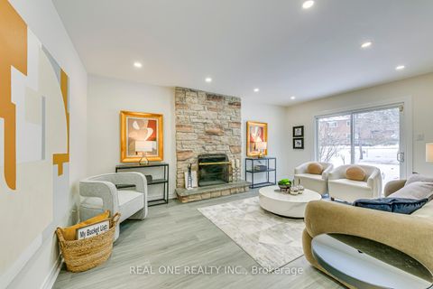 Photo 18 at 153 Cavendish Court, MO Morrison, Oakville