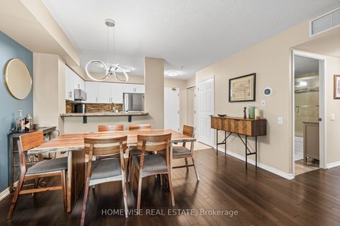 Photo 6 at 212 - 5 Emerald Lane, Yorkhill, Vaughan