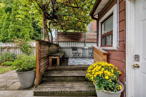 Photo 17 at 304 Wallace Avenue, Junction, Toronto