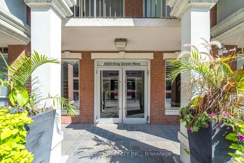 Photo 3 at 209 - 1000 King Street W, Niagara, Toronto