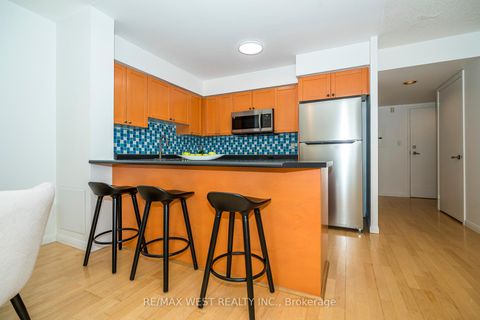 Photo 6 at 209 - 1000 King Street W, Niagara, Toronto