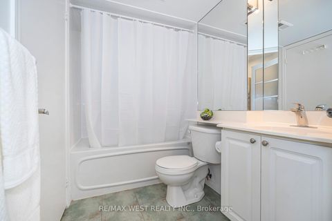 Photo 29 at 209 - 1000 King Street W, Niagara, Toronto