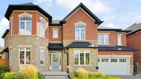 Photo 2 at 33 Marlena Drive, West Hill, Toronto