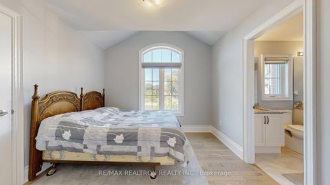 Photo 29 at 33 Marlena Drive, West Hill, Toronto