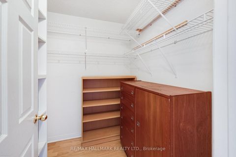 Photo 10 at 702 - 5 Emerald Lane, Yorkhill, Vaughan