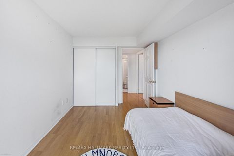 Photo 23 at 702 - 5 Emerald Lane, Yorkhill, Vaughan