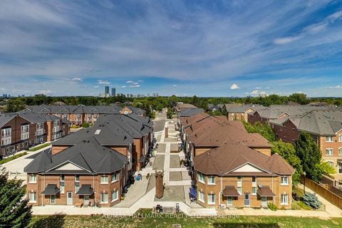 Photo 29 at 702 - 5 Emerald Lane, Yorkhill, Vaughan