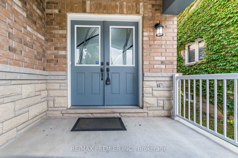 Photo 2 at 47 Barli Crescent, Patterson, Vaughan