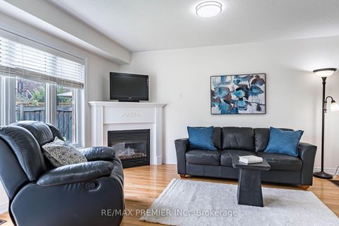 Photo 8 at 47 Barli Crescent, Patterson, Vaughan