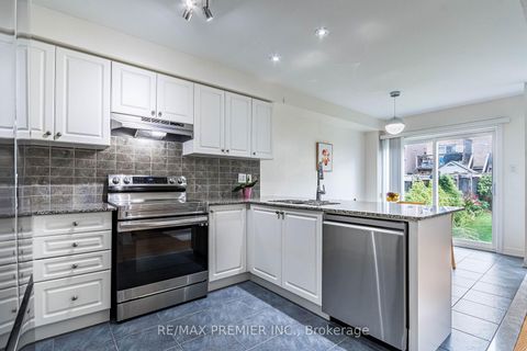 Photo 12 at 47 Barli Crescent, Patterson, Vaughan