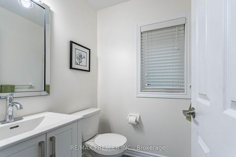 Photo 15 at 47 Barli Crescent, Patterson, Vaughan