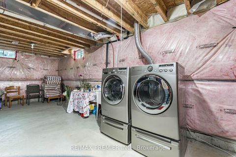 Photo 26 at 47 Barli Crescent, Patterson, Vaughan