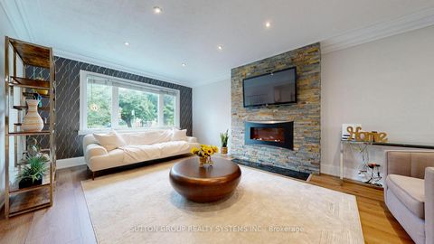 Photo 2 at 29 Pearen Street, Mount Dennis, Toronto