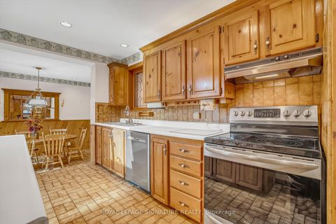 Photo 11 at 6 Crossburn Drive, Don Mills, Toronto