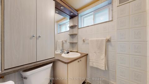 Photo 17 at 129 Lonborough Avenue, Greenbrook, Toronto