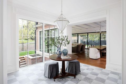 Photo 6 at 153 Perry Crescent, Rosethorn, Toronto