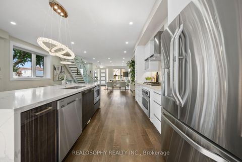 Photo 8 at 9 Plains Road, East York, Toronto