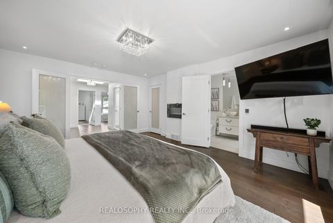 Photo 19 at 9 Plains Road, East York, Toronto