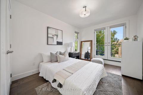 Photo 25 at 9 Plains Road, East York, Toronto