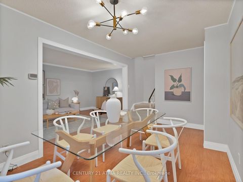 Photo 4 at 23 - 72 Dusay Place, L'Amoreaux, Toronto