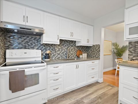 Photo 10 at 23 - 72 Dusay Place, L'Amoreaux, Toronto