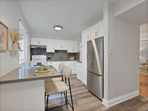 Photo 11 at 23 - 72 Dusay Place, L'Amoreaux, Toronto