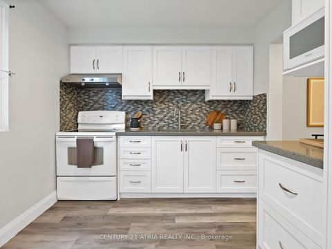 Photo 14 at 23 - 72 Dusay Place, L'Amoreaux, Toronto