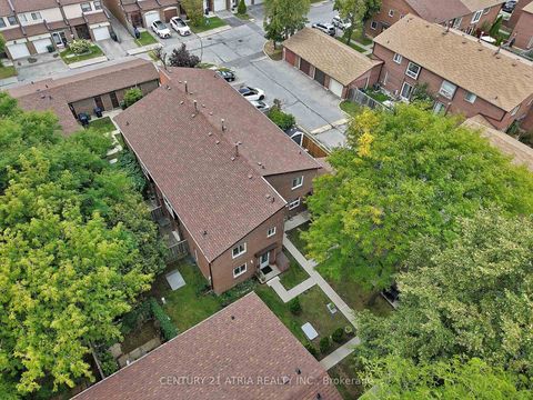 Photo 30 at 23 - 72 Dusay Place, L'Amoreaux, Toronto
