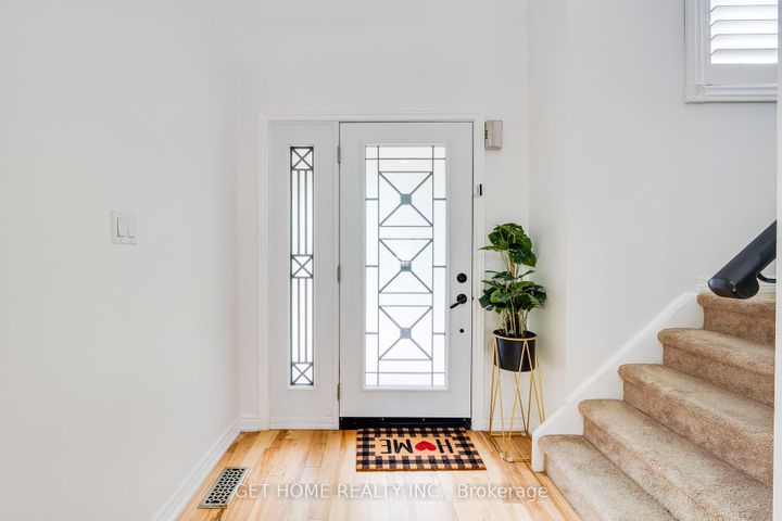 Photo 7 at 1119 Ashgrove Crescent, Pinecrest, Oshawa
