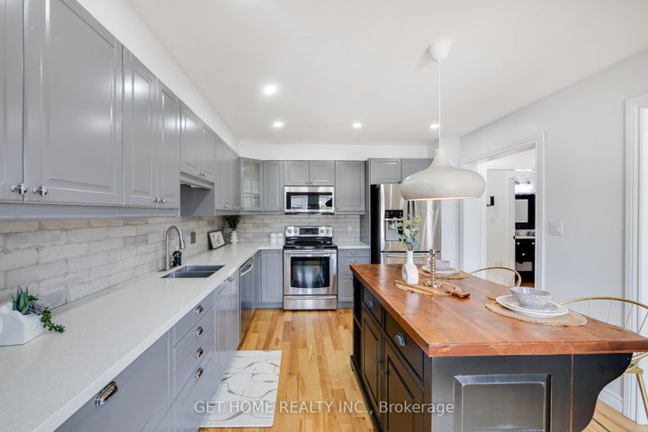 Photo 23 at 1119 Ashgrove Crescent, Pinecrest, Oshawa