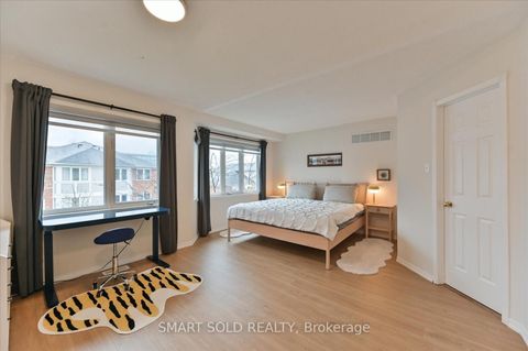 Photo 1 at 152 - 18 Clark Avenue W, Yorkhill, Vaughan