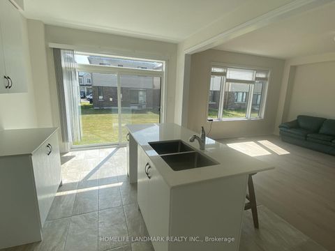Photo 1 at 36 Rochester Drive, Rural Barrie Southeast, Barrie