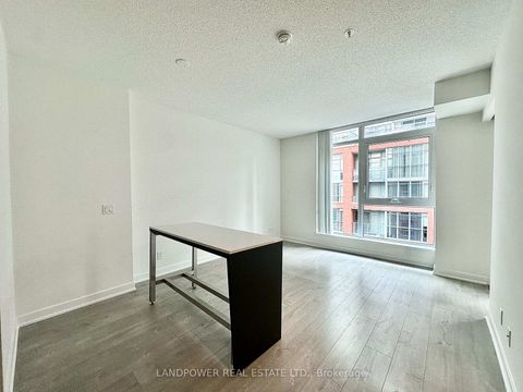 Photo 2 at 519 - 30 Nelson Street, Waterfront Communities C1, Toronto