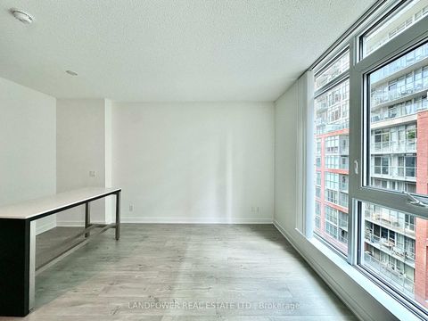 Photo 5 at 519 - 30 Nelson Street, Waterfront Communities C1, Toronto