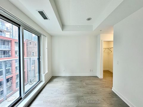 Photo 6 at 519 - 30 Nelson Street, Waterfront Communities C1, Toronto