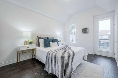 Photo 7 at 420 Ossington Avenue, Bellwoods, Toronto