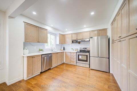 Photo 16 at 70 Millcroft Way, Brownridge, Vaughan