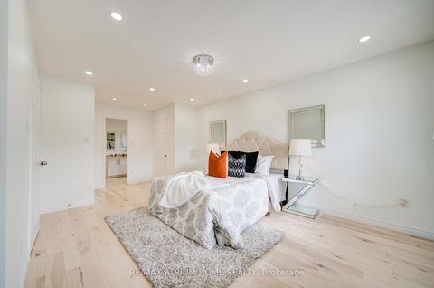 Photo 25 at 70 Millcroft Way, Brownridge, Vaughan