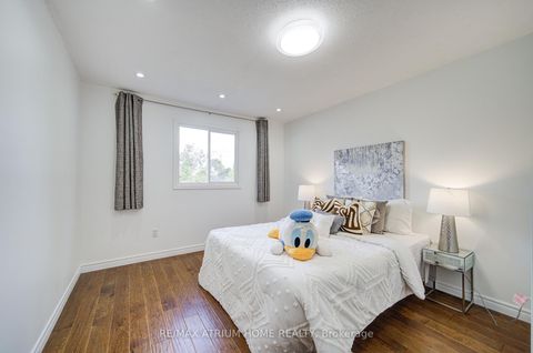 Photo 33 at 70 Millcroft Way, Brownridge, Vaughan