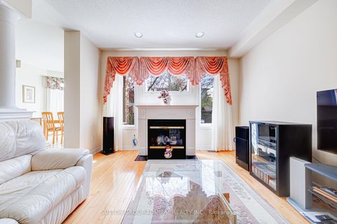 Photo 9 at 31 Acara Court, Sullivan, Toronto