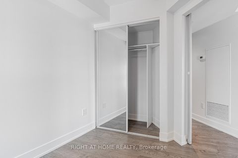 Photo 11 at 318 - 9 Mabelle Avenue, City Centre West, Toronto