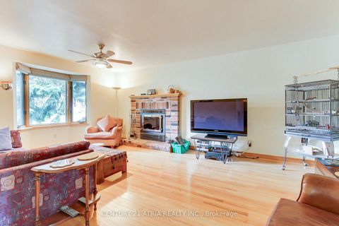 Photo 7 at 6 Penny Place, Oak Ridges, Richmond Hill