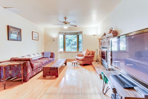 Photo 8 at 6 Penny Place, Oak Ridges, Richmond Hill