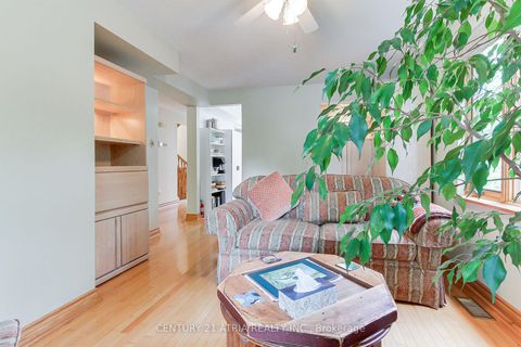 Photo 11 at 6 Penny Place, Oak Ridges, Richmond Hill